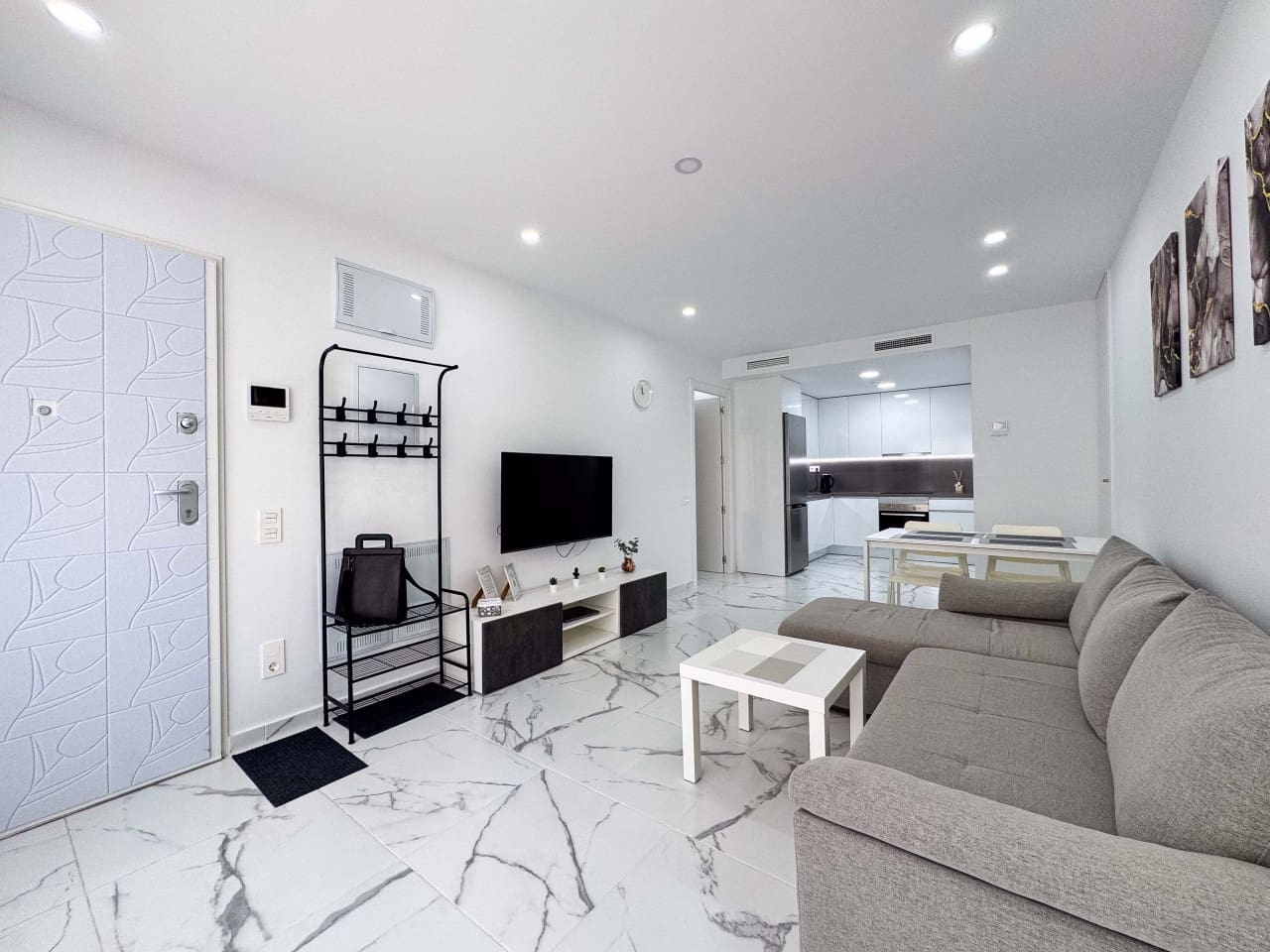 1 sovrum Lägenhet till salu i Torrevieja med pool - 174 900 € (Ref: 9233174)