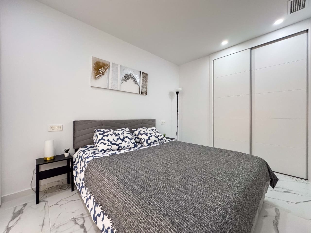1 sovrum Lägenhet till salu i Torrevieja med pool - 174 900 € (Ref: 9233174)