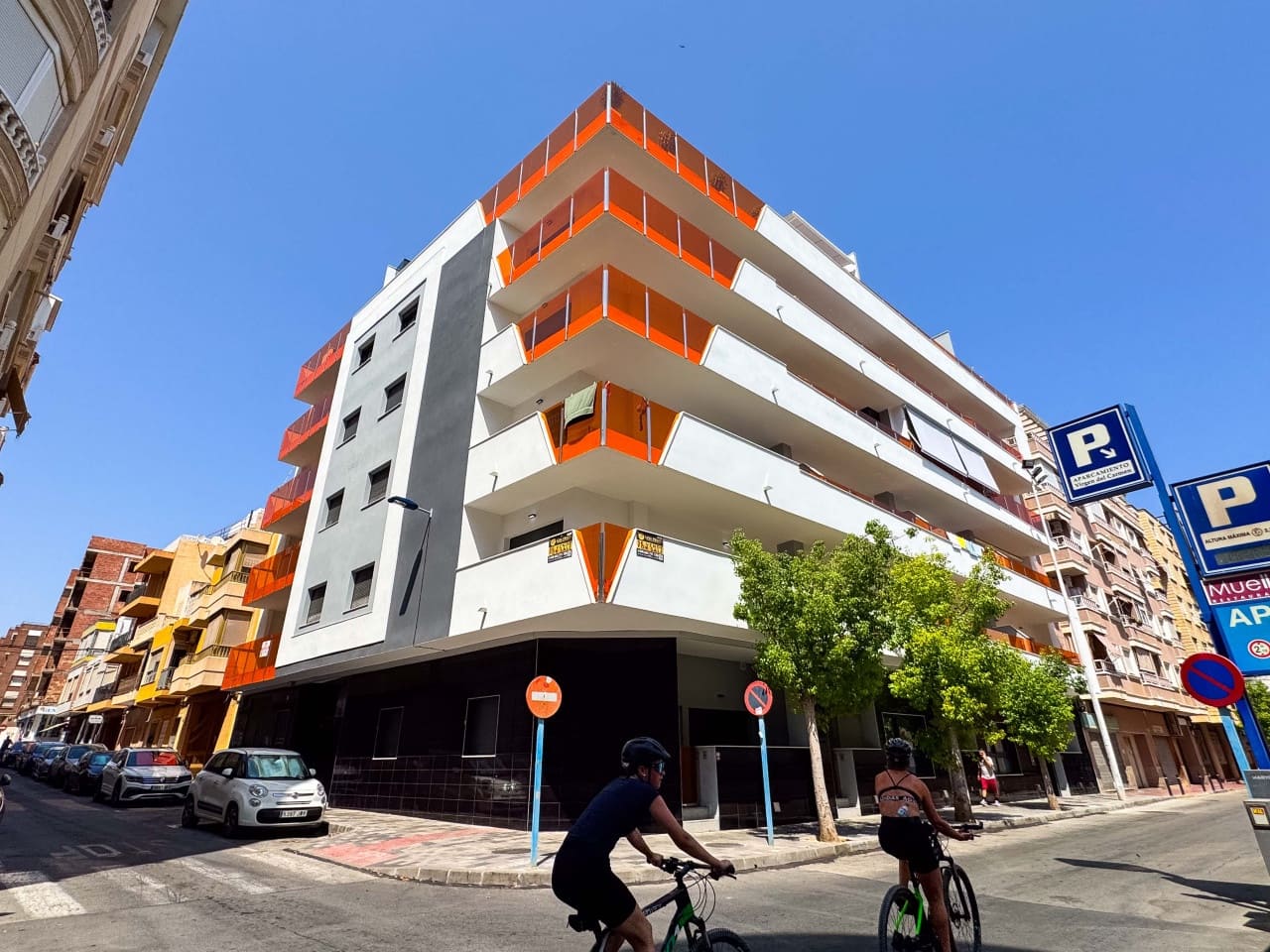 1 sovrum Lägenhet till salu i Torrevieja med pool - 174 900 € (Ref: 9233174)