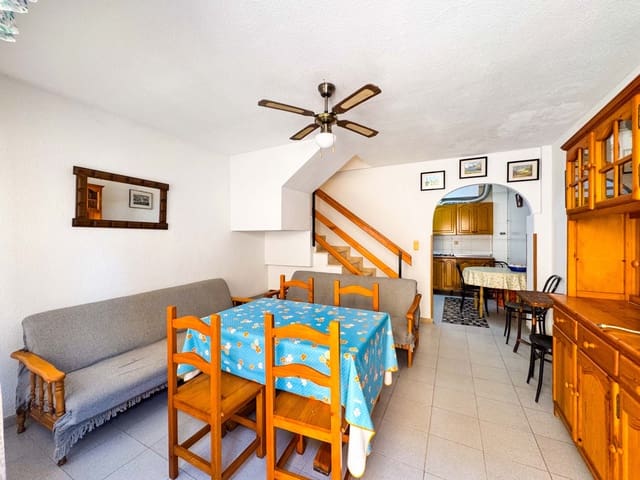 2 bedroom Villa for sale in Los Europeos, Torrevieja - € 145,000 (Ref: 9233175)