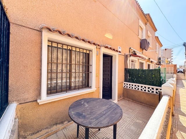 2 bedroom Villa for sale in Los Europeos, Torrevieja - € 145,000 (Ref: 9233175)
