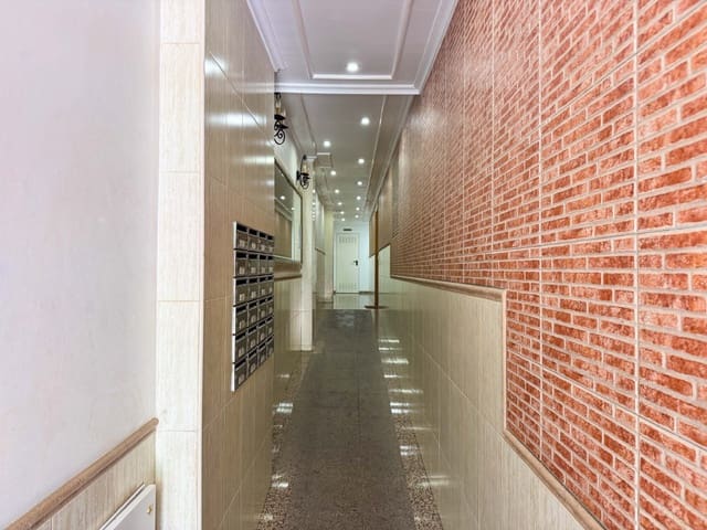 Garage zu verkaufen in Gaspar Perelló, Torrevieja - 14.000 € (Ref: 9233182)