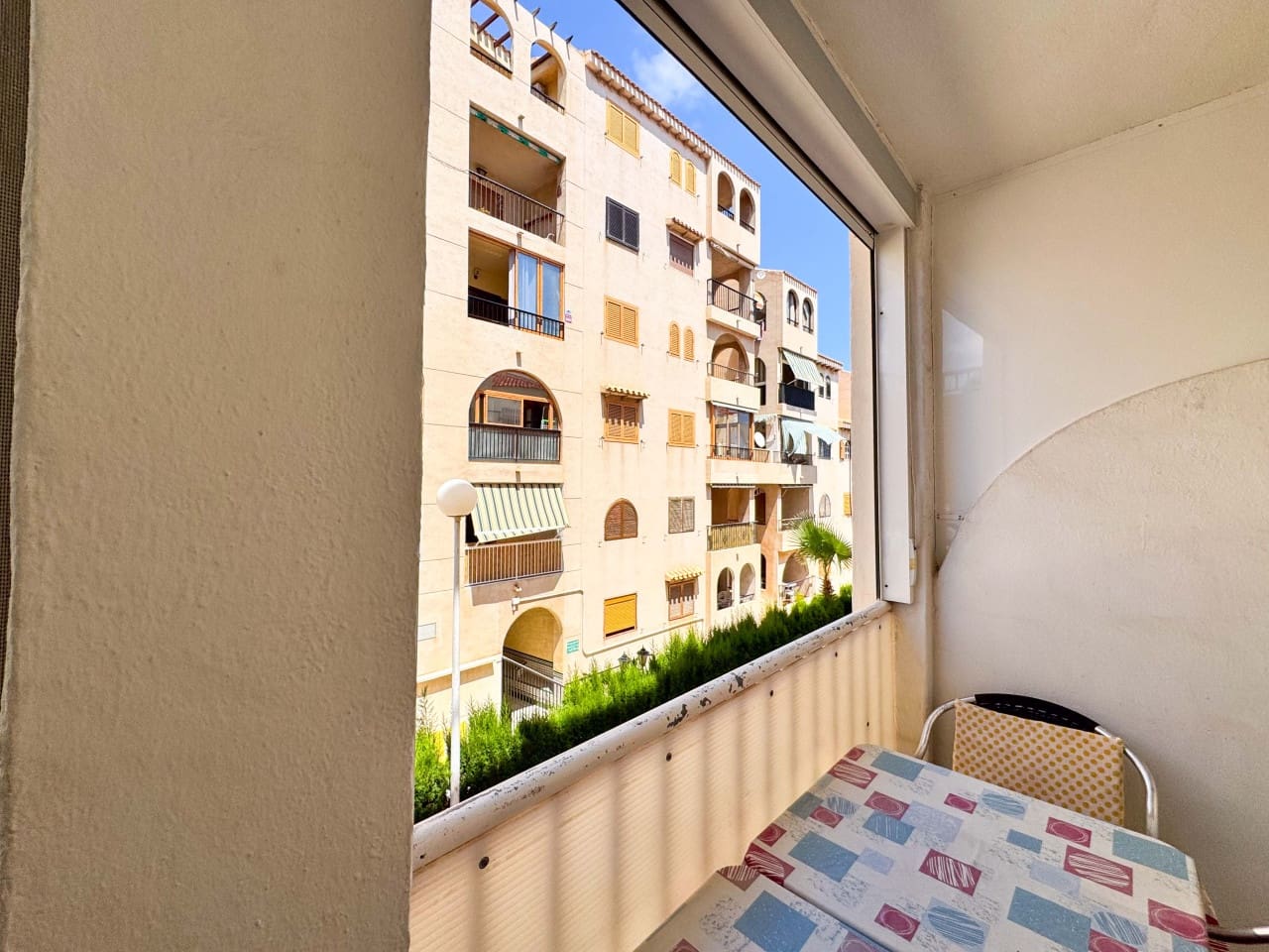 2 sovrum Lägenhet till salu i Torrevieja med pool - 135 000 € (Ref: 9233187)