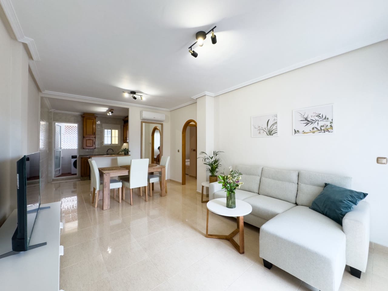 2 slaapkamer Appartement te koop in Cabo Roig met zwembad - € 174.900 (Ref: 9233205)