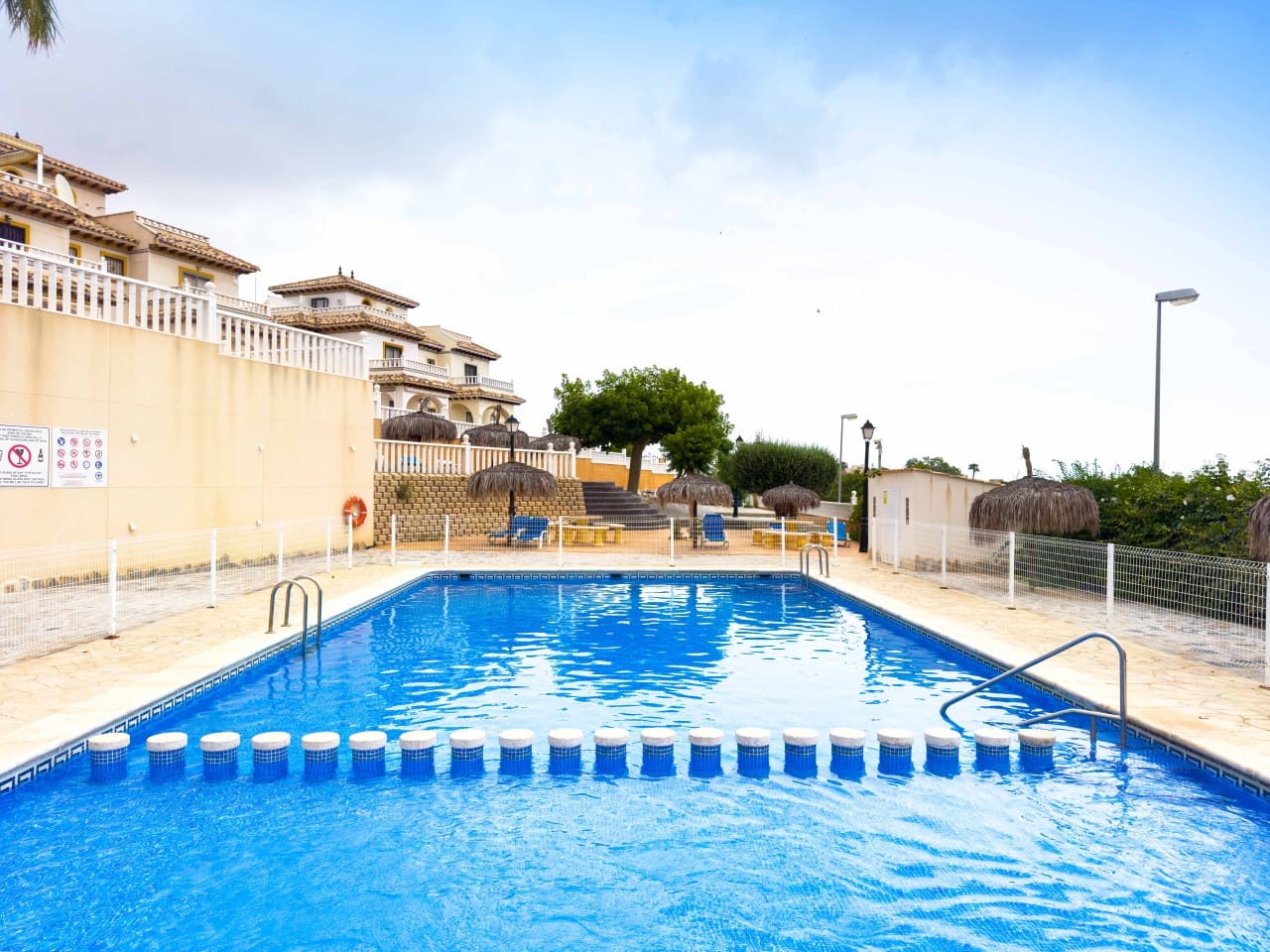 2 slaapkamer Appartement te koop in Cabo Roig met zwembad - € 174.900 (Ref: 9233205)