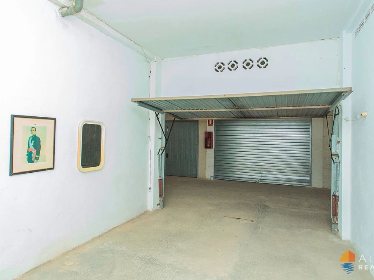 Garagem para venda em Torrevieja - 20 000 € (Ref: 9233208)