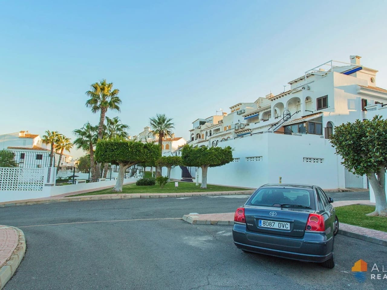 Garagem para venda em Torrevieja - 20 000 € (Ref: 9233208)