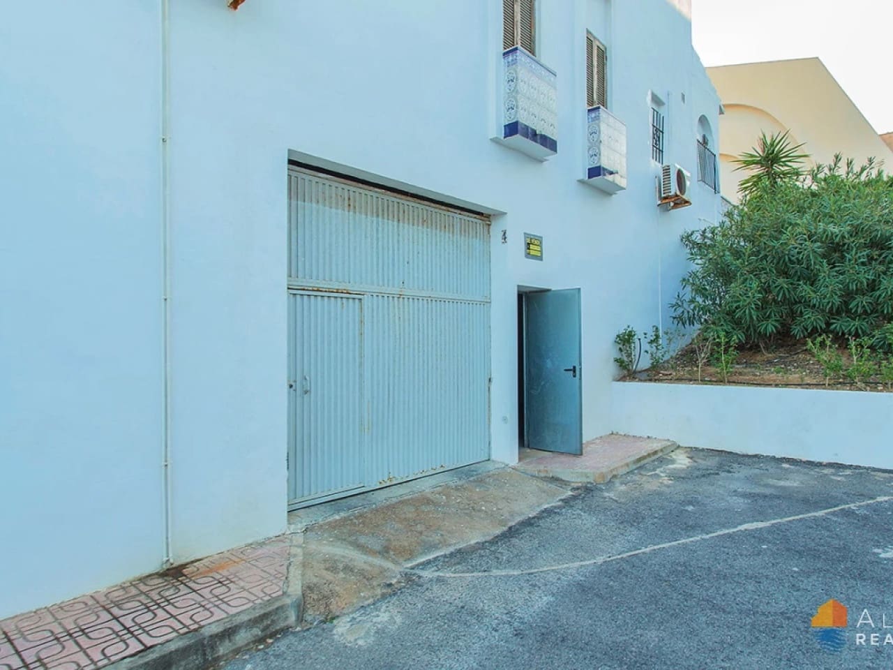 Garagem para venda em Torrevieja - 20 000 € (Ref: 9233208)