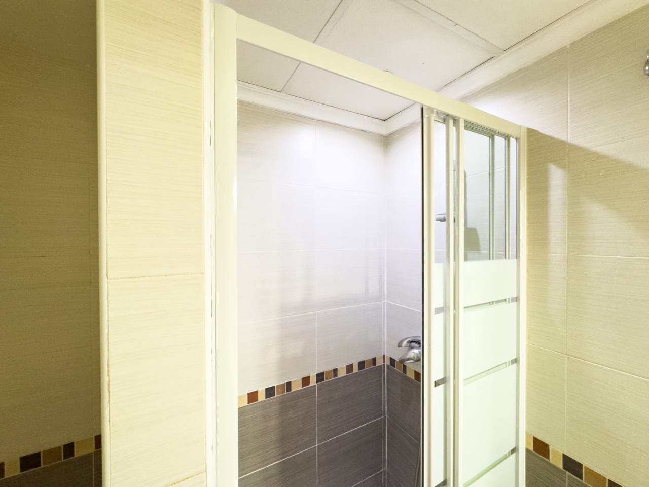 2 Zimmer Apartment zu verkaufen in Torrevieja mit Pool - 178.000 € (Ref: 9233209)