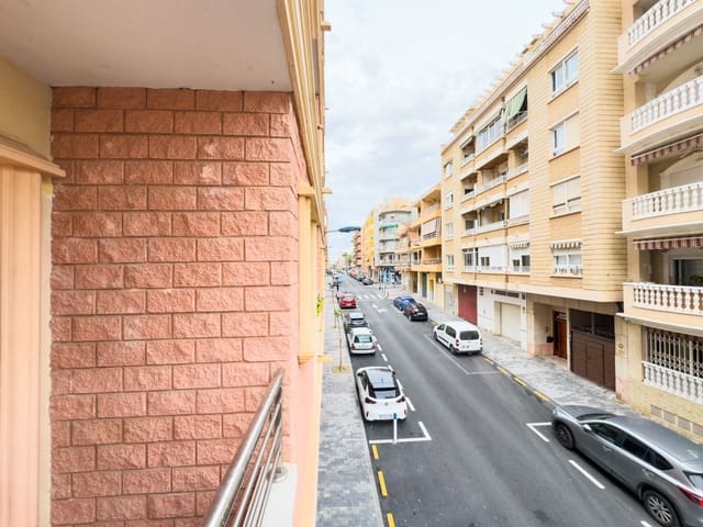 2 Zimmer Apartment zu verkaufen in Las Piscinas Naturales, Torrevieja mit Pool - 178.000 € (Ref: 9233209)