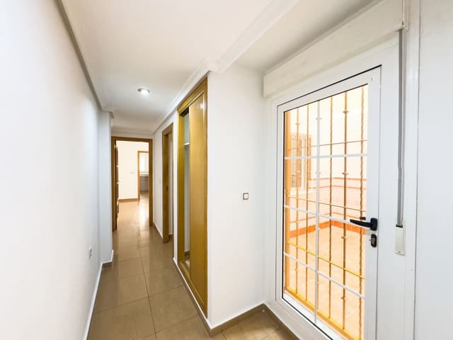 2 Zimmer Apartment zu verkaufen in Las Piscinas Naturales, Torrevieja mit Pool - 178.000 € (Ref: 9233209)