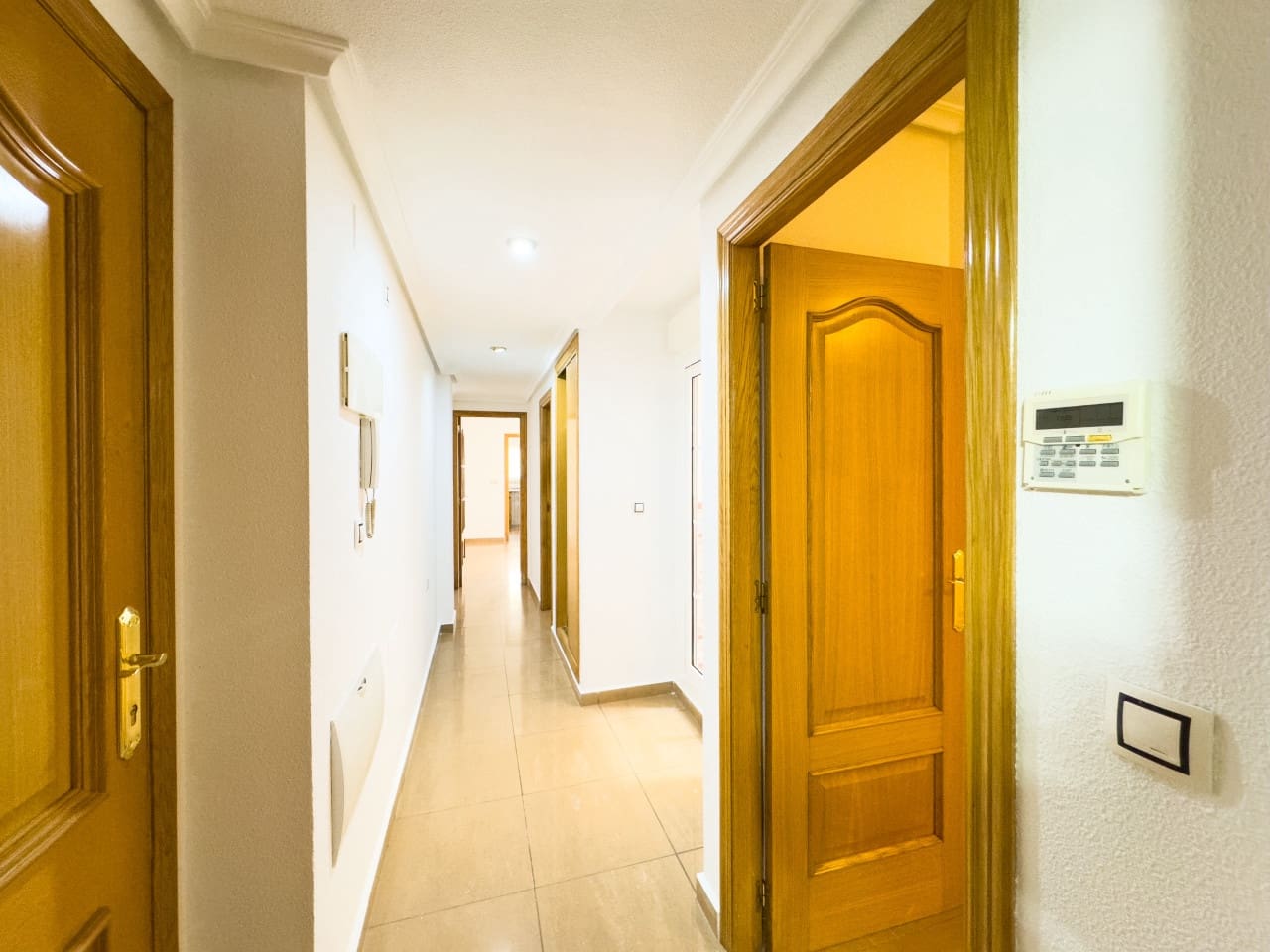 2 Zimmer Apartment zu verkaufen in Torrevieja mit Pool - 178.000 € (Ref: 9233209)