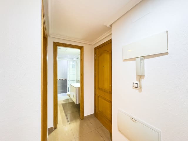 2 Zimmer Apartment zu verkaufen in Las Piscinas Naturales, Torrevieja mit Pool - 178.000 € (Ref: 9233209)