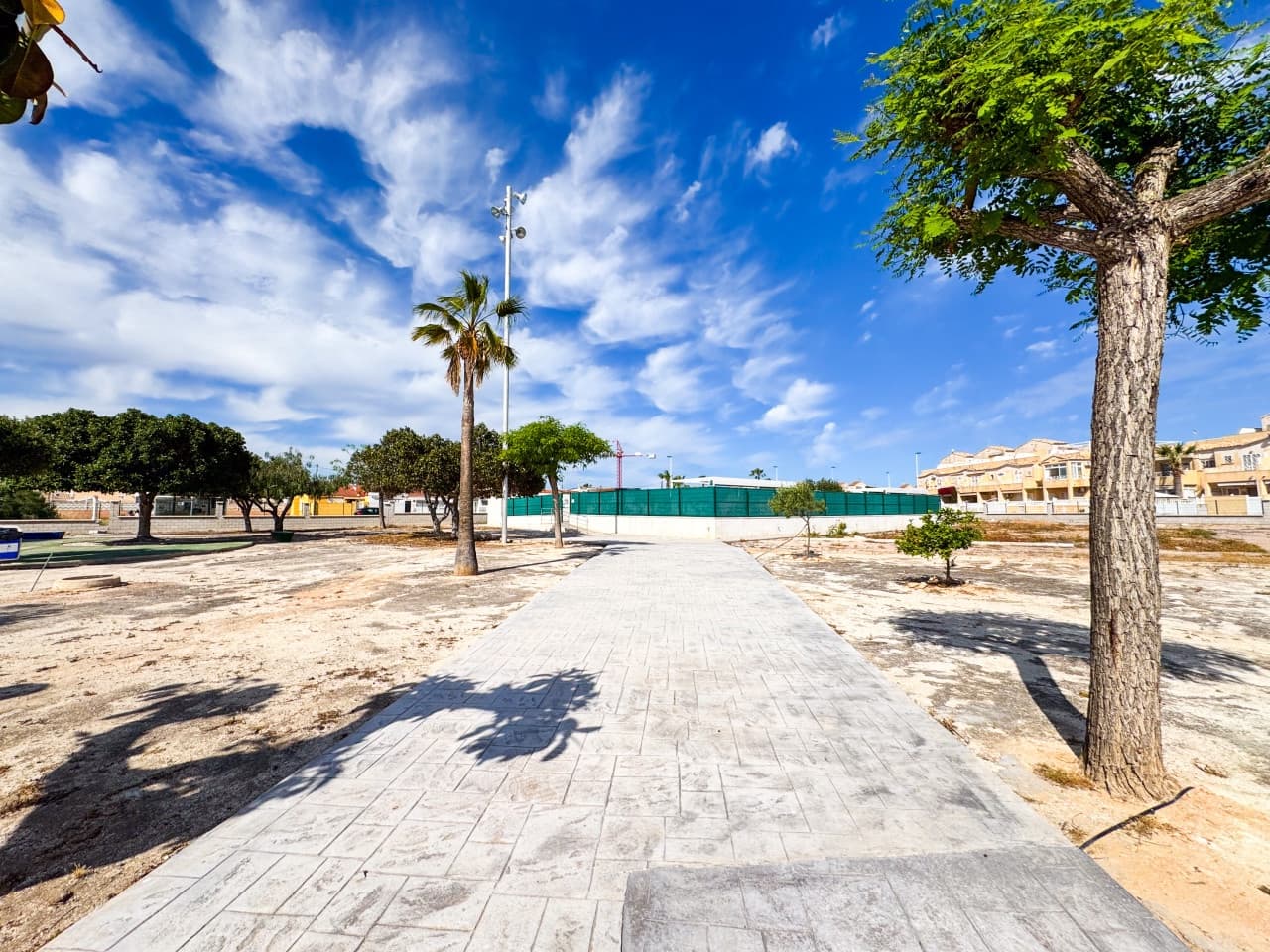 2 slaapkamer Villa te koop in Torrevieja met zwembad - € 135.000 (Ref: 9233210)