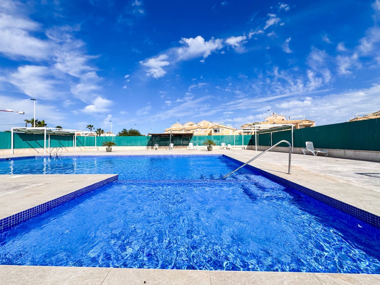 2 slaapkamer Villa te koop in Torrevieja met zwembad - € 135.000 (Ref: 9233210)