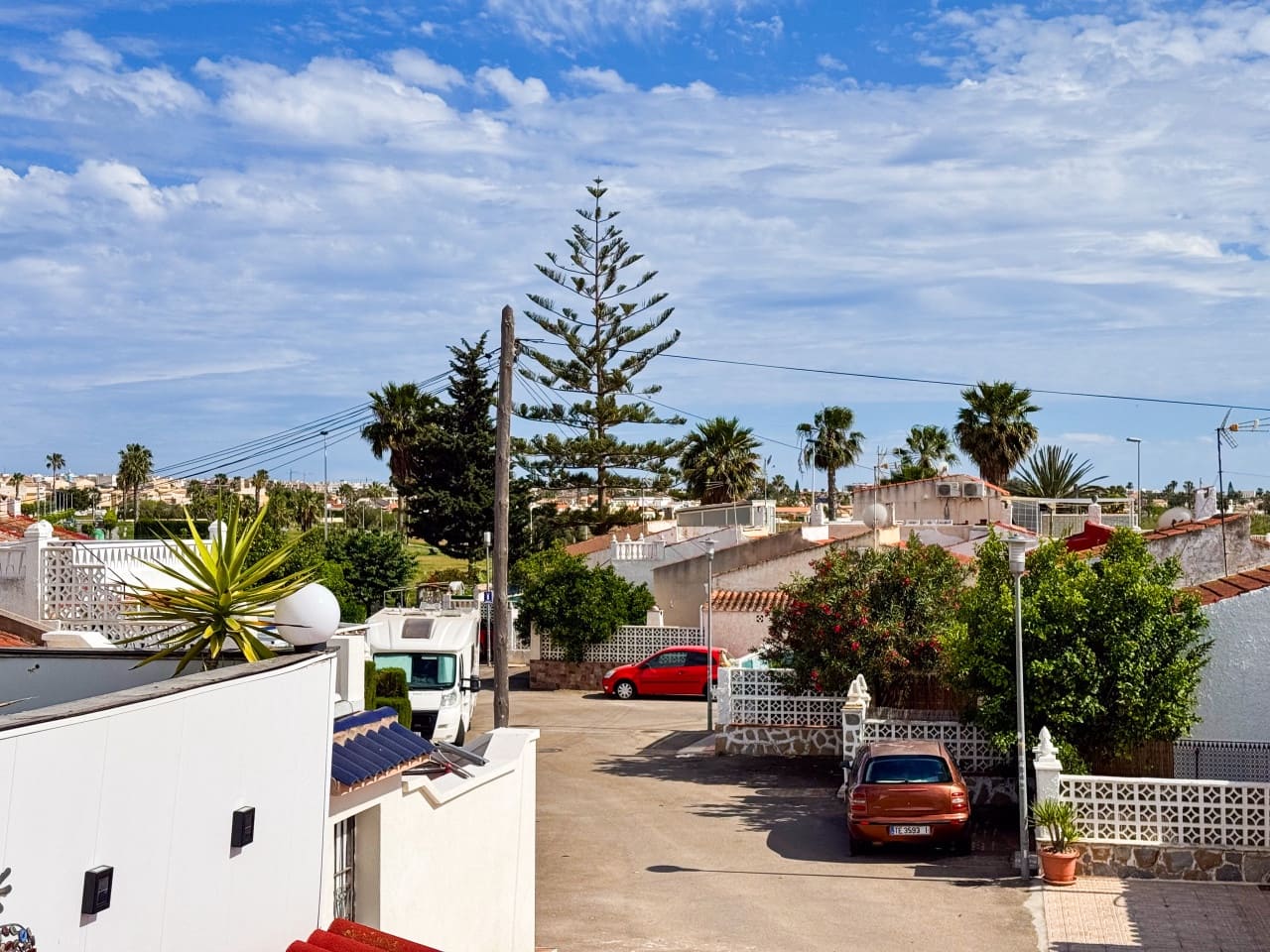 2 slaapkamer Villa te koop in Torrevieja met zwembad - € 135.000 (Ref: 9233210)