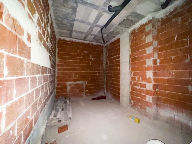 Commercial for sale in Parque de las Naciones, Torrevieja - € 265,000 (Ref: 9233211)