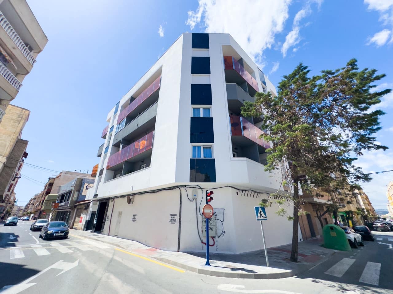 Erhverv til salg i Torrevieja - € 265.000 (Ref: 9233211)