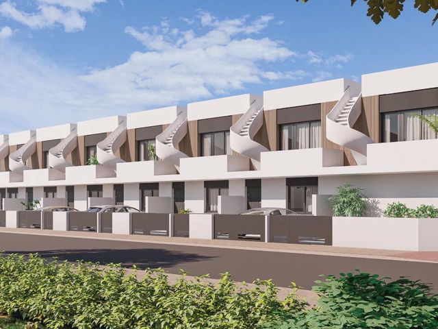 Casa de 2 habitaciones en Pilar de la Horadada ciudad, Pilar de la Horadada en venta con piscina garaje - 314.900 € (Ref: 9233213)