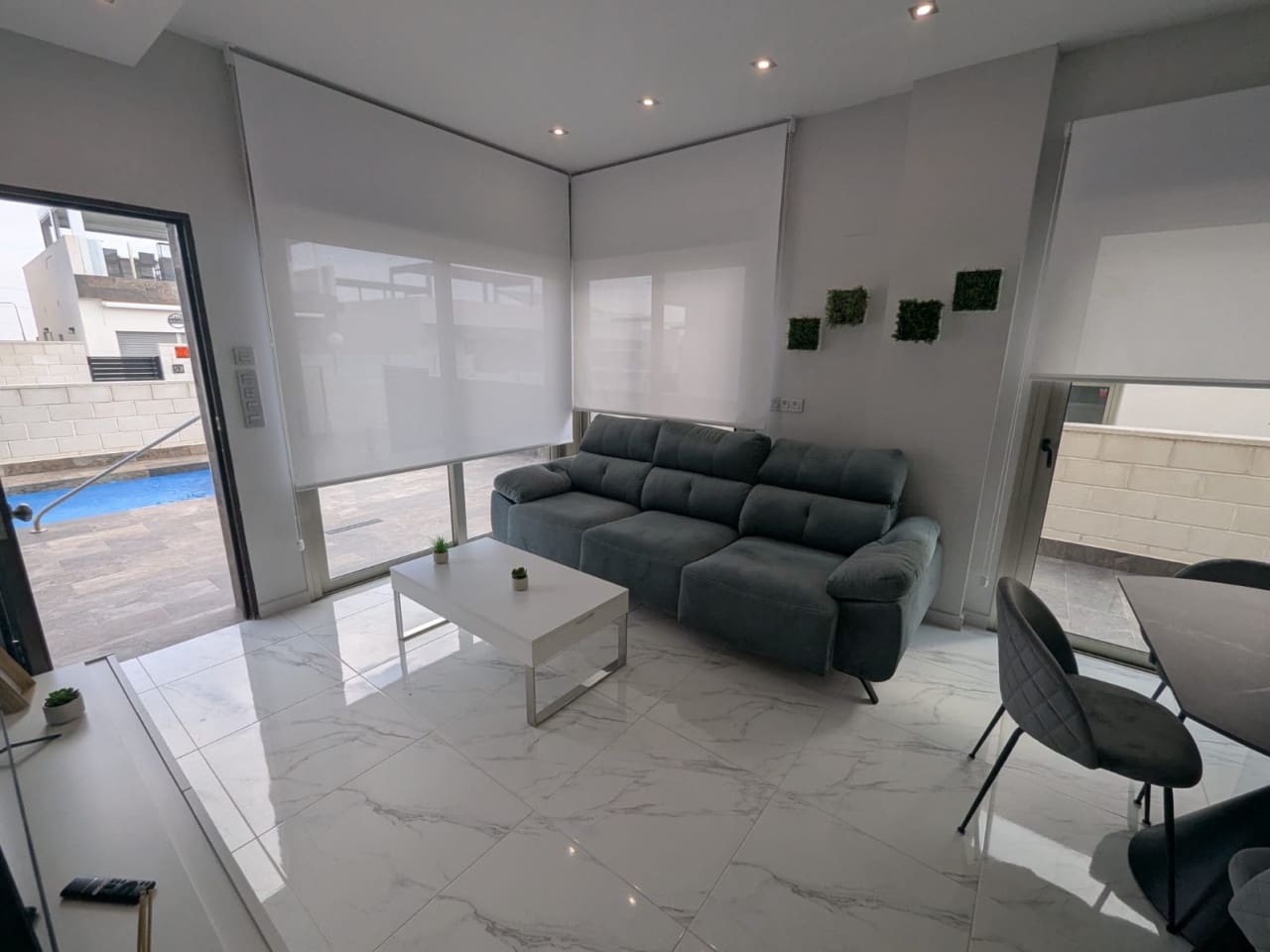 3 bedroom Villa for sale in Villamartin - € 399,000 (Ref: 9233216)