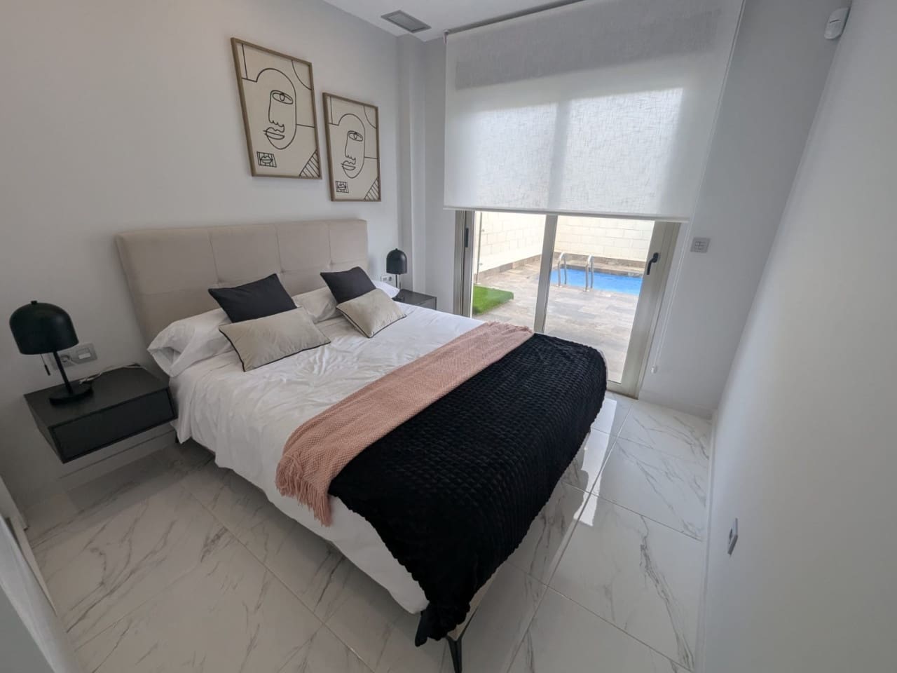 3 bedroom Villa for sale in Villamartin - € 399,000 (Ref: 9233216)