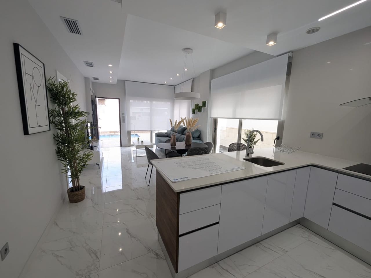 3 bedroom Villa for sale in Villamartin - € 399,000 (Ref: 9233216)