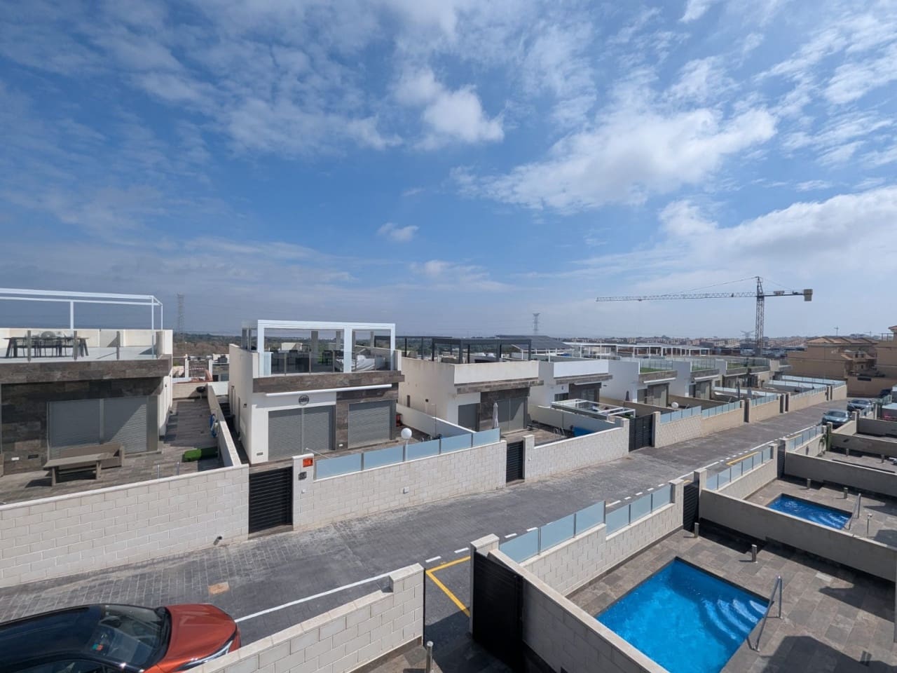 3 bedroom Villa for sale in Villamartin - € 399,000 (Ref: 9233216)