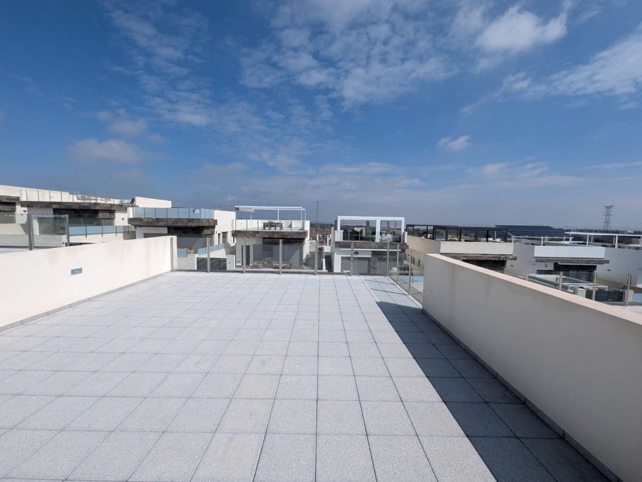 3 bedroom Villa for sale in Villamartin - € 399,000 (Ref: 9233216)