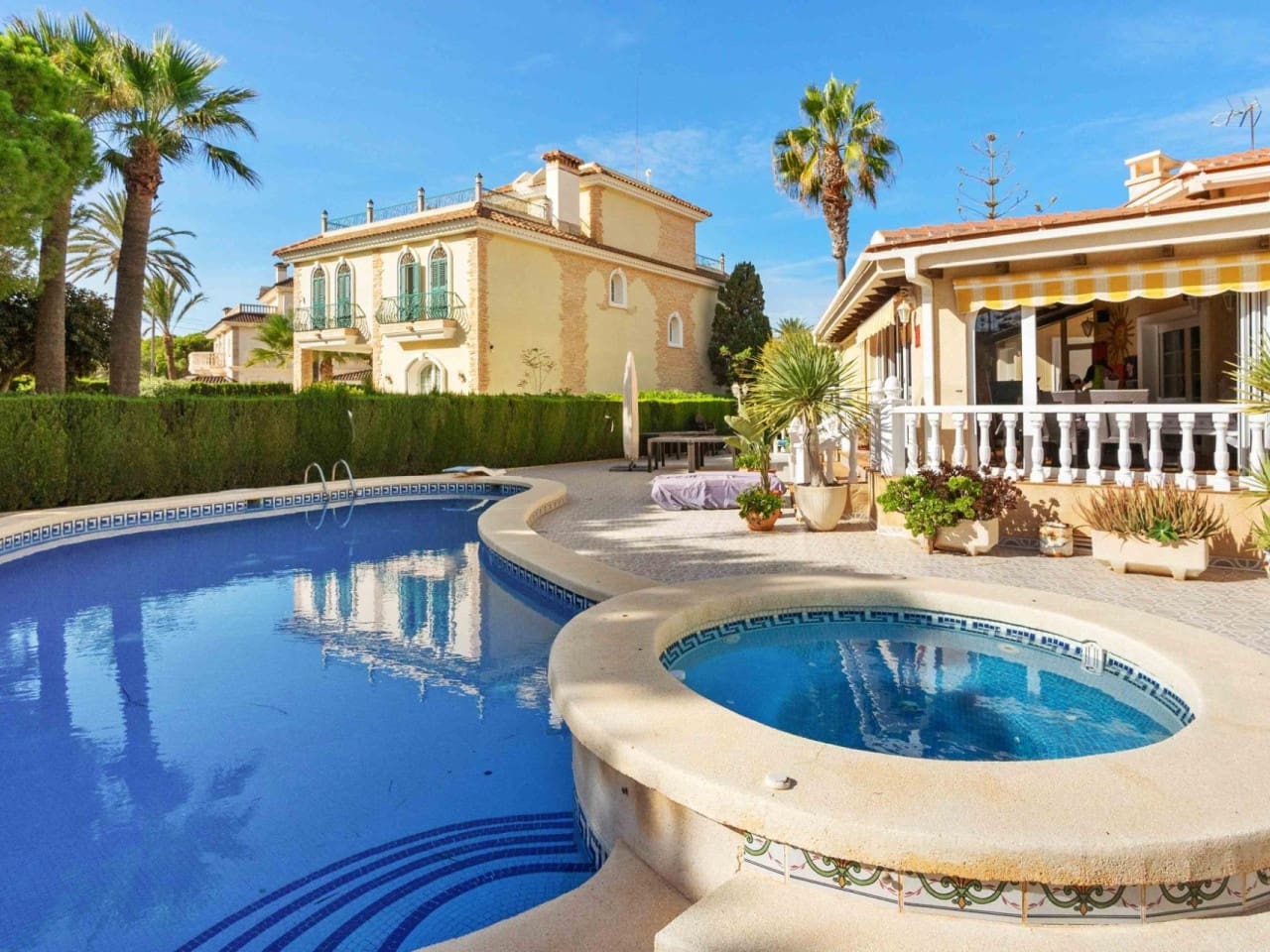 3 chambre Villa/Maison à vendre à Cabo Roig avec piscine - 1 750 000 € (Ref: 9233221)