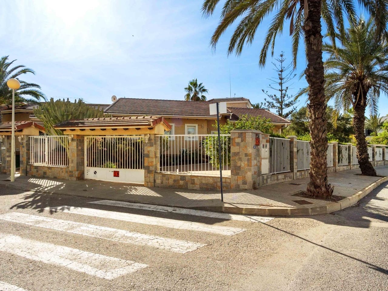 3 chambre Villa/Maison à vendre à Cabo Roig avec piscine - 1 750 000 € (Ref: 9233221)