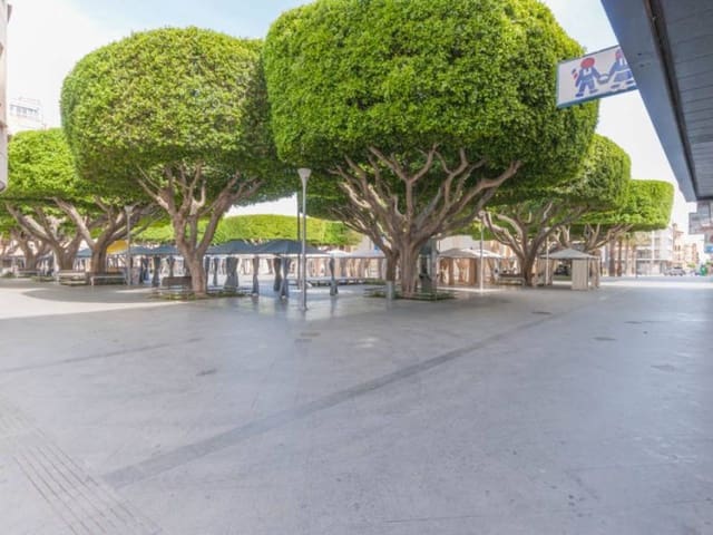 Appartement te koop in Almoradí - € 400.000 (Ref: 9233227)