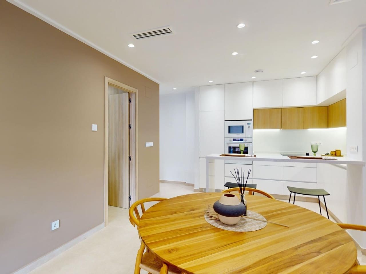 3 sovrum Lägenhet till salu i El Raso med pool - 299 900 € (Ref: 9233276)