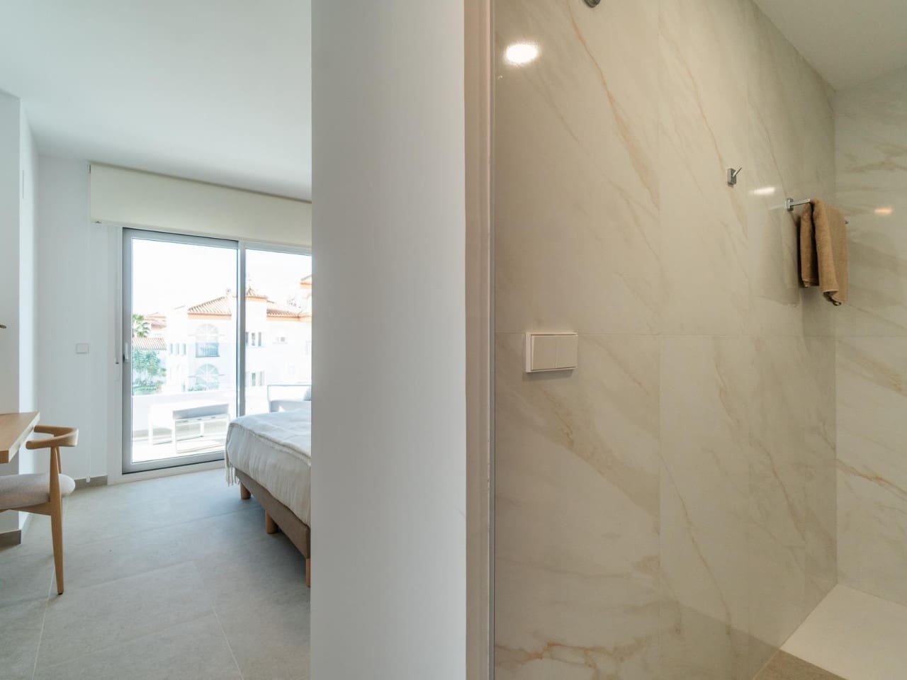 Apartamento de 2 habitaciones en Playa Flamenca en venta con piscina garaje - 325.000 € (Ref: 9233281)