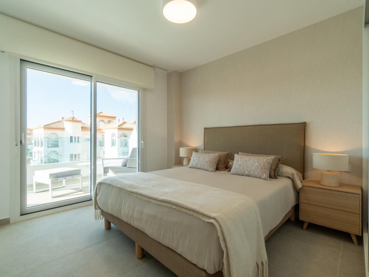Apartamento de 2 habitaciones en Playa Flamenca en venta con piscina garaje - 325.000 € (Ref: 9233281)