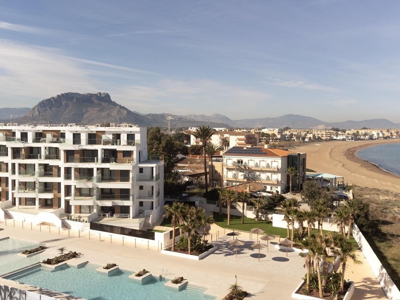 2 soveværelse Lejlighed til salg i Denia med swimmingpool - € 355.000 (Ref: 9233288)