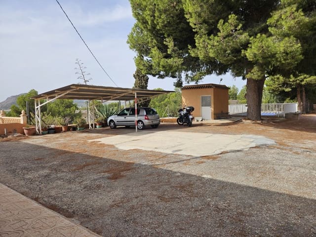 4 soverom Finca/Herregård til salgs i La Romana med svømmebasseng - € 187 000 (Ref: 9233340)