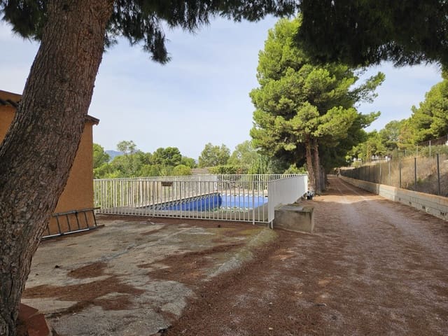 4 soverom Finca/Herregård til salgs i La Romana med svømmebasseng - € 187 000 (Ref: 9233340)