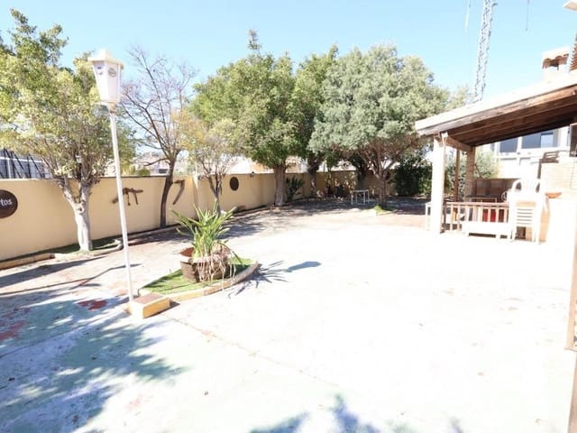 4 bedroom Commercial for sale in La Zenia, Orihuela - € 750,000 (Ref: 9233347)