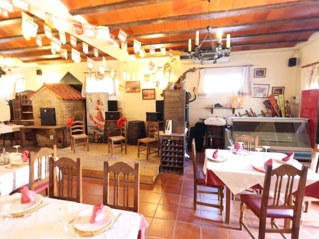 4 bedroom Commercial for sale in La Zenia, Orihuela - € 750,000 (Ref: 9233347)