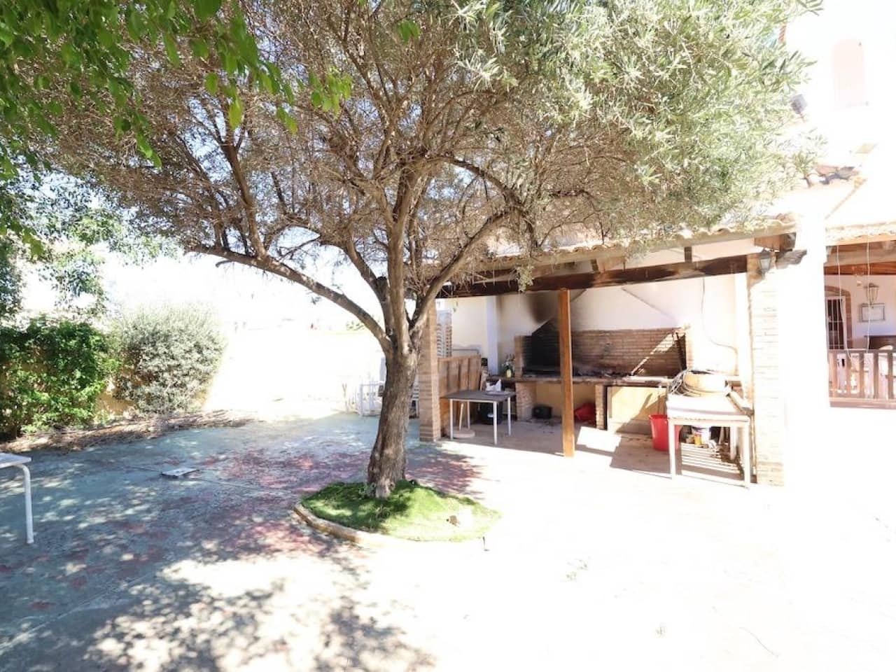 4 soveværelse Erhverv til salg i La Zenia - € 750.000 (Ref: 9233347)