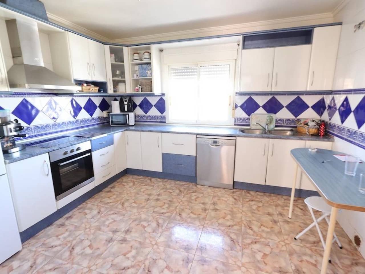 4 soveværelse Erhverv til salg i La Zenia - € 750.000 (Ref: 9233347)