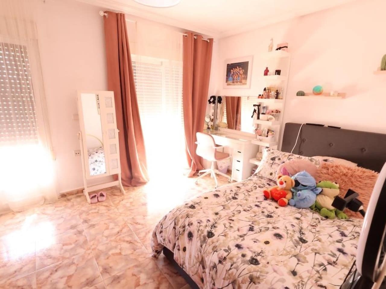 4 soveværelse Erhverv til salg i La Zenia - € 750.000 (Ref: 9233347)