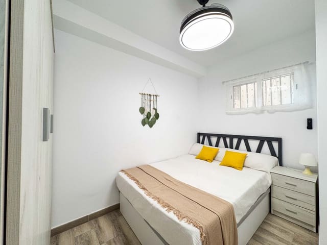 2 soveværelse Lejlighed til salg i El Moncayo - El Pòrtic, Guardamar del Segura med swimmingpool garage - € 118.500 (Ref: 9233348)