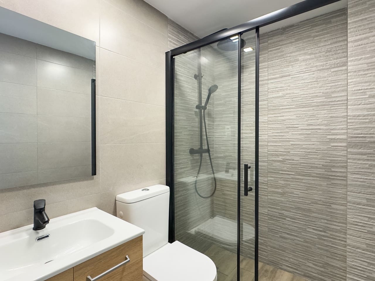 2 soveværelse Lejlighed til salg i Guardamar del Segura med swimmingpool - € 118.500 (Ref: 9233348)