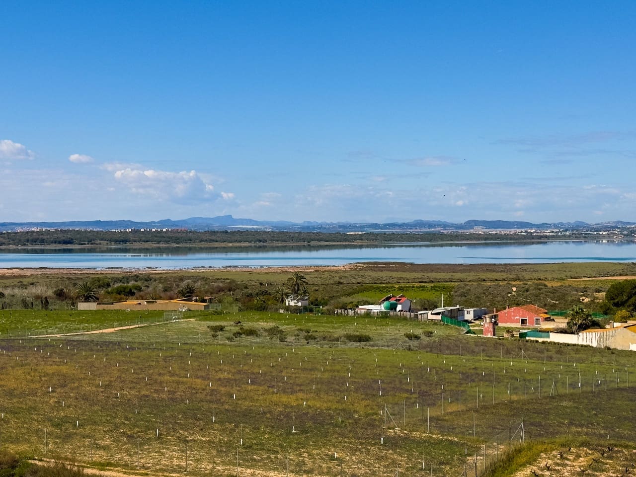 2 soveværelse Lejlighed til salg i Guardamar del Segura med swimmingpool - € 118.500 (Ref: 9233348)