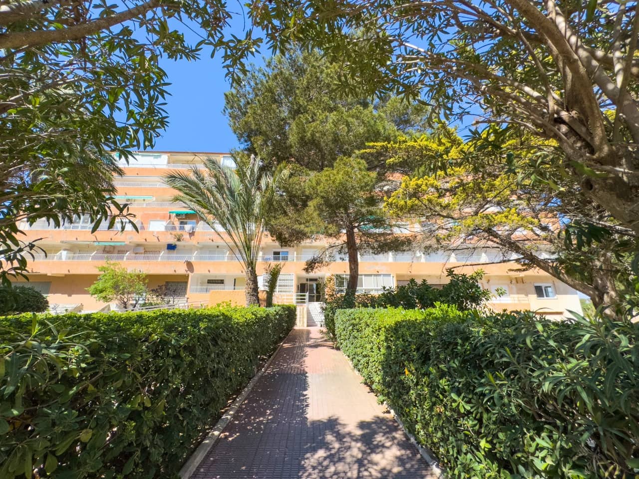 2 soveværelse Lejlighed til salg i Guardamar del Segura med swimmingpool - € 118.500 (Ref: 9233348)