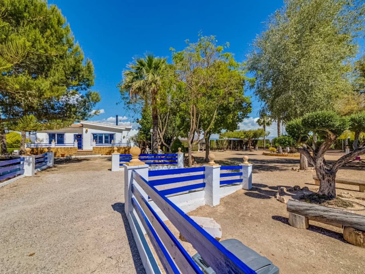 4 soveværelse Finca/Landehus til salg i Jacarilla - € 489.000 (Ref: 9233384)