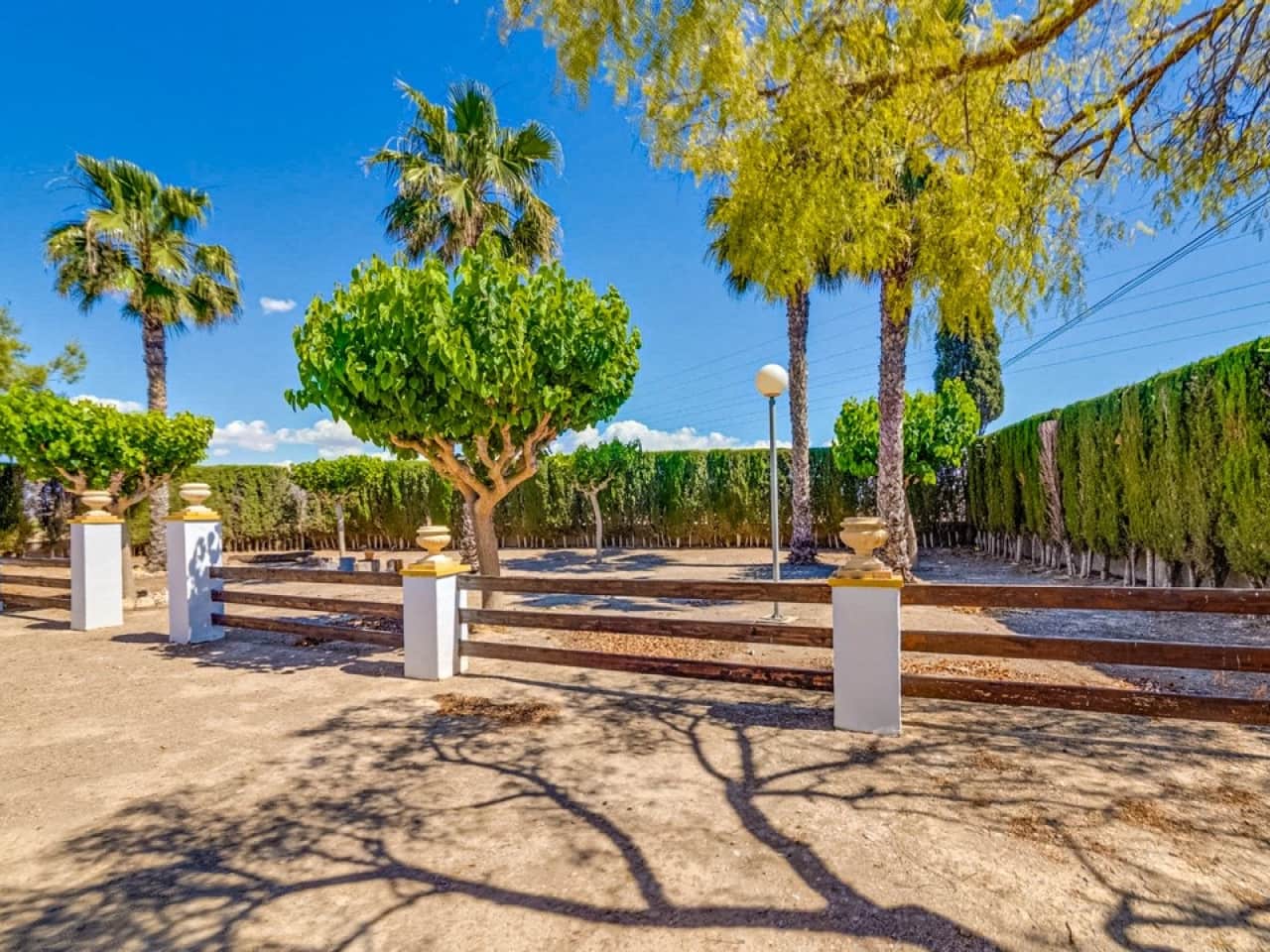 4 soveværelse Finca/Landehus til salg i Jacarilla - € 489.000 (Ref: 9233384)