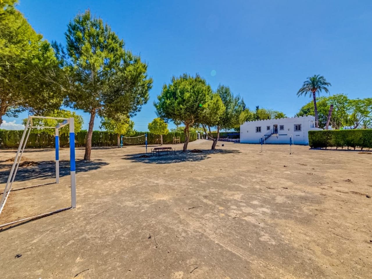 4 soveværelse Finca/Landehus til salg i Jacarilla - € 489.000 (Ref: 9233384)