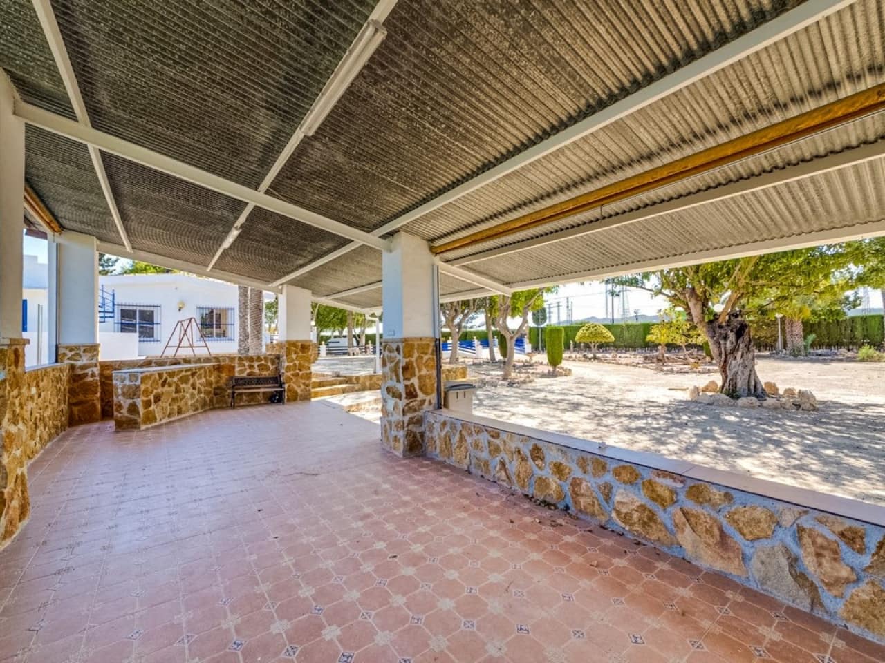 4 soveværelse Finca/Landehus til salg i Jacarilla - € 489.000 (Ref: 9233384)